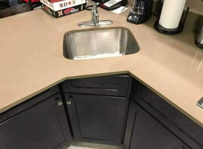 19 People Who Lacked Common Sense When It Came to Decorating Their Kitchen