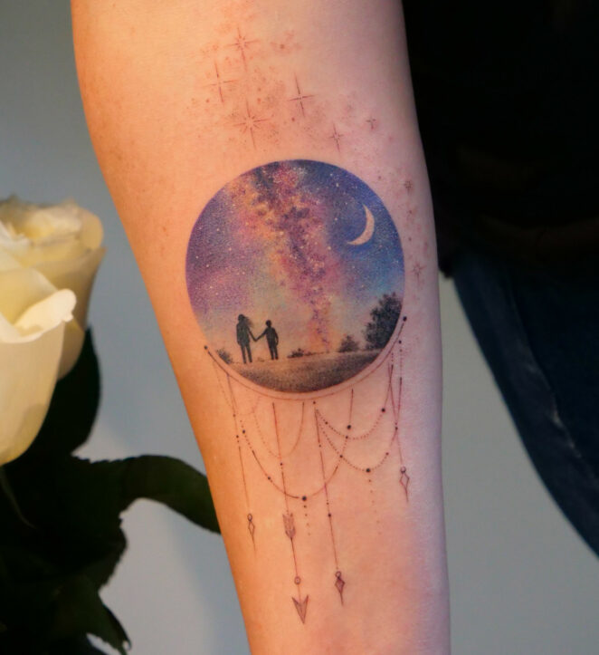 19 Round Tattoos That Look Like Windows to Another World