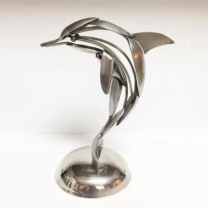 18 Amazing Animal Sculptures Made from&#8230; Cutlery!