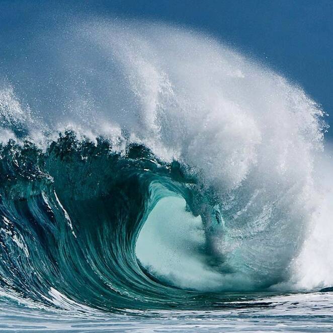 33 Amazing Ocean Photos Showing the Beauty and Force of Water