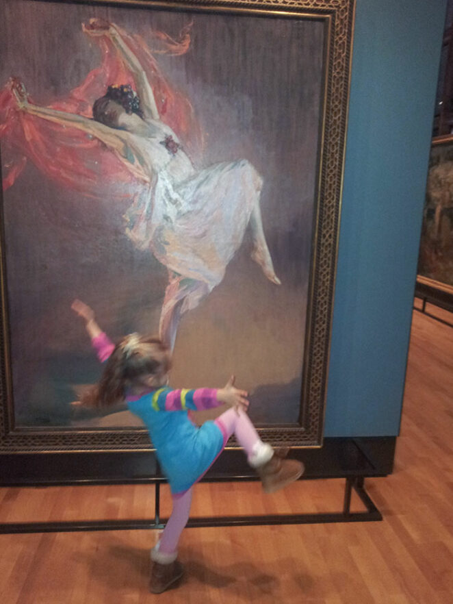 17 Photos of People Having Fun in Museums