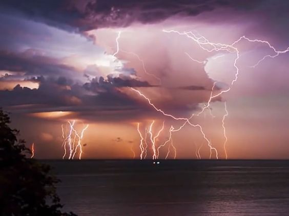 The Biggest Permanent Thunderstorm in the World. The Maracaibo Lighthouse Illuminates the Sky with Hundreds of Lightning Discharges
