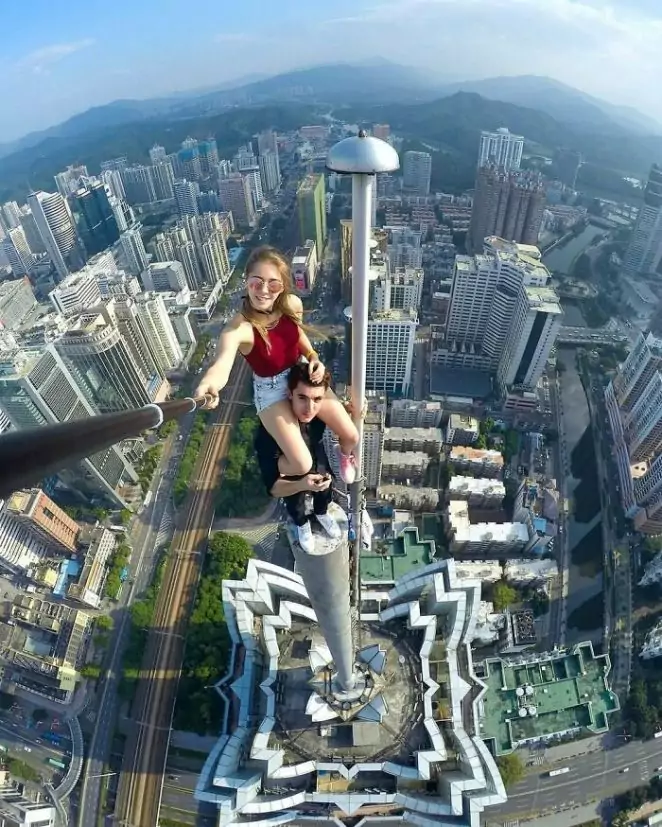 17 Photographs Taken by People Who Don&#8217;t Know What Fear of Heights Is