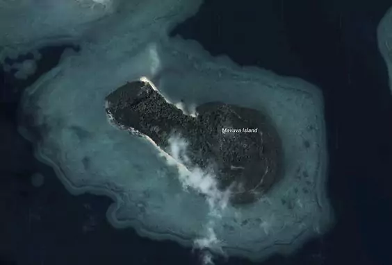 10 Unusually-Shaped Islands From a Bird’s Eye View