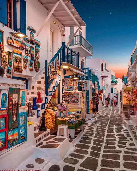 17 Holiday Photos From Greece Showing It From the Less Obvious Side
